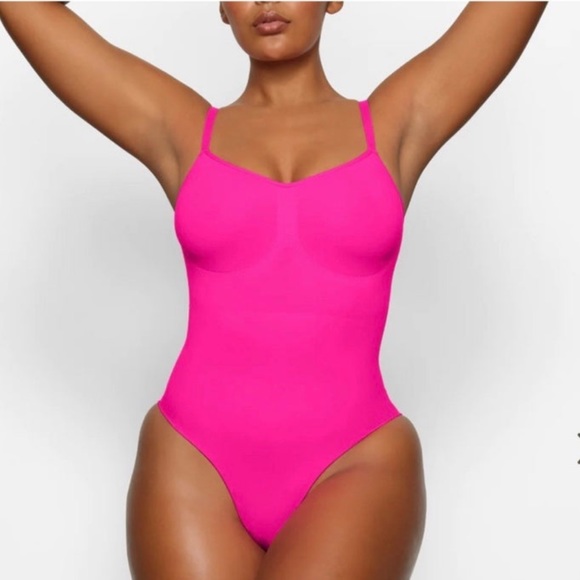 SKIMS BRIEF BODYSUIT - Picture 1 of 8